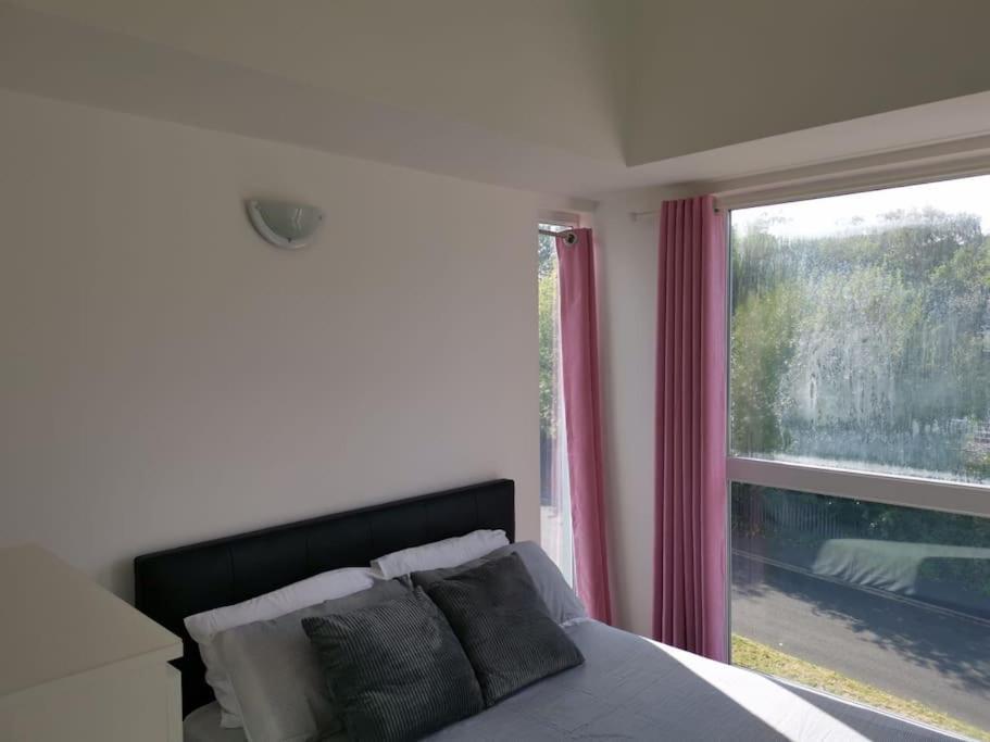 Dellehomes- Free Parking, Wfh, Family-Friendly Manchester Ngoại thất bức ảnh