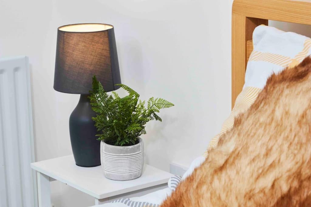 Dellehomes- Free Parking, Wfh, Family-Friendly Manchester Ngoại thất bức ảnh
